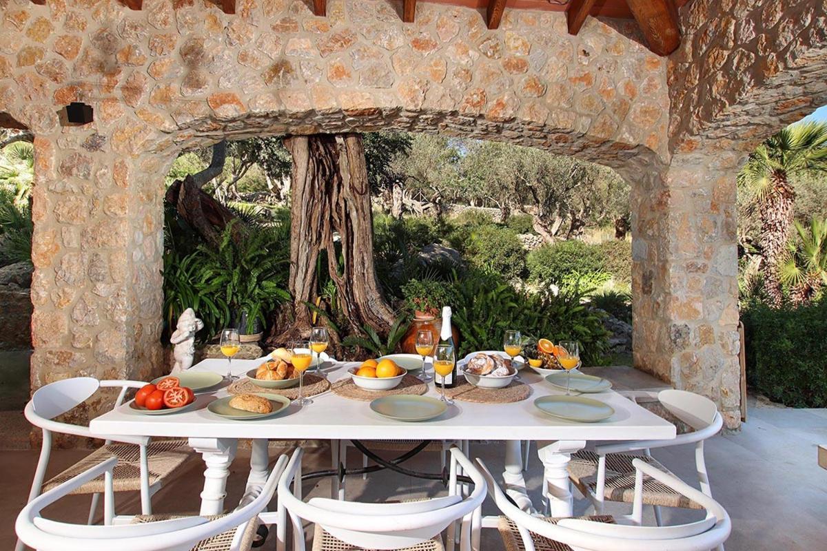 Villa Alordes Pollença Exteriör bild