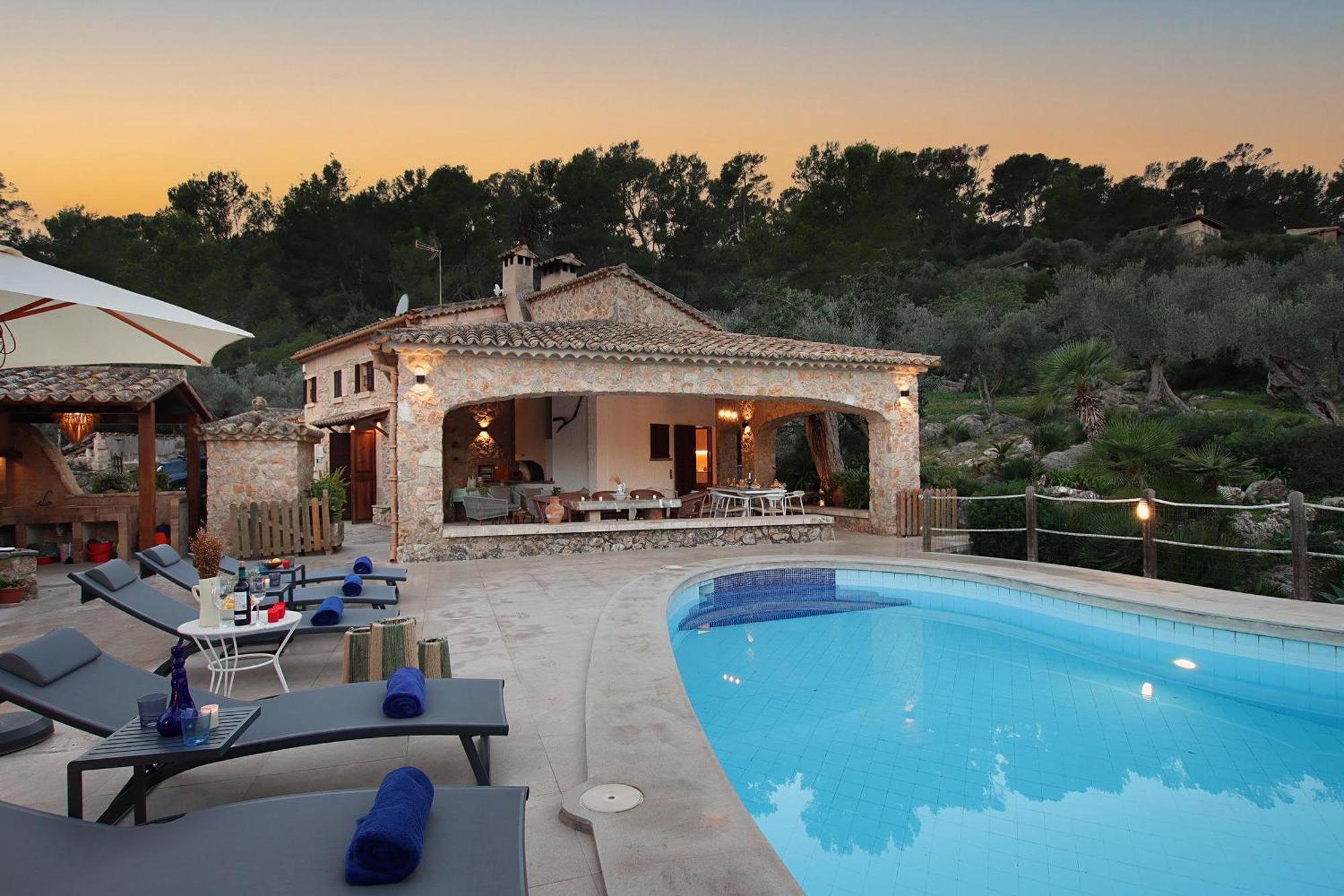 Villa Alordes Pollença Exteriör bild
